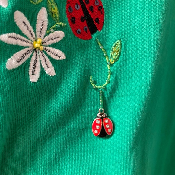 Quacker Factory Sz L Embroidered Beaded Ladybug Pullover Top Shirt Green QVC - Picture 10 of 10